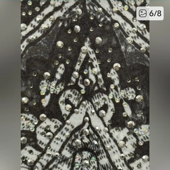 Kiara Black and White 3/4 Sleeve Patterned Women's Top - Picture 5 of 8